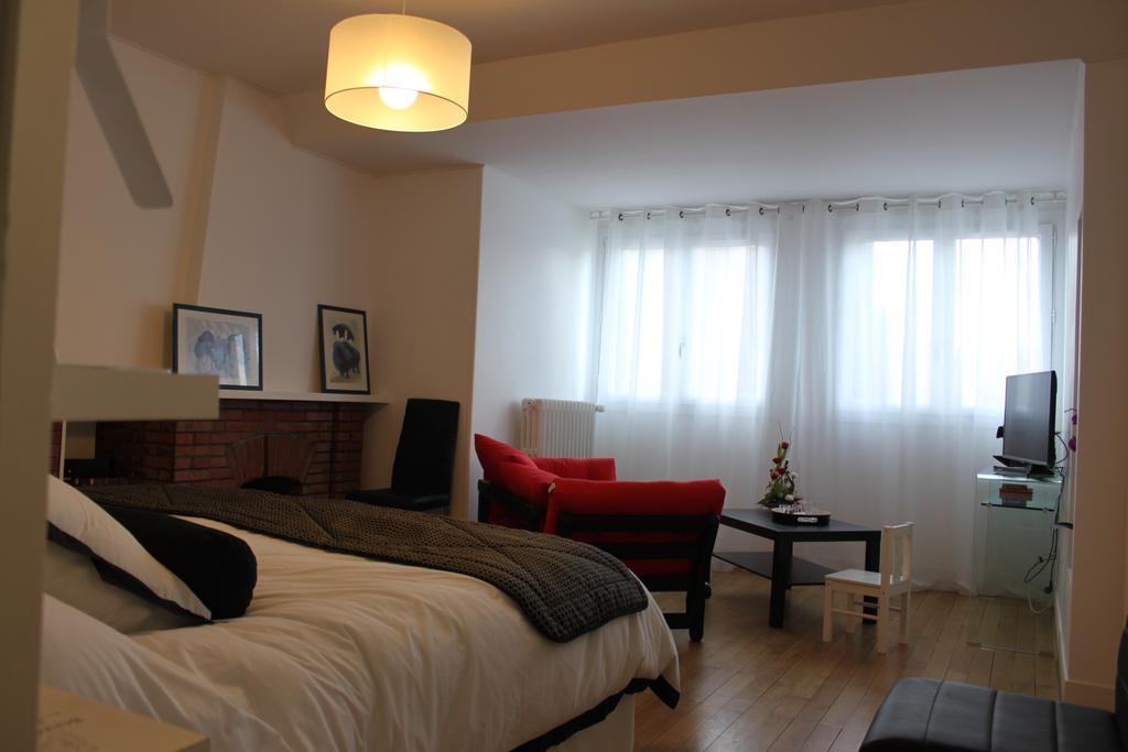 Au Coeur De Beauvais Bed & Breakfast Eksteriør bilde