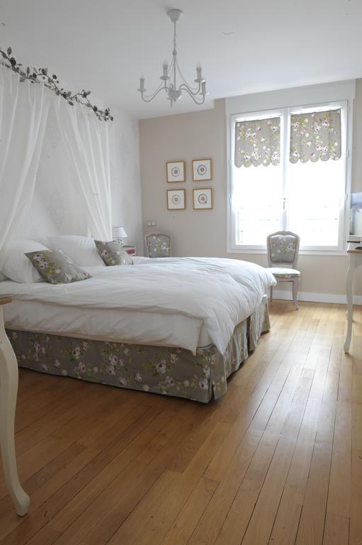 Au Coeur De Beauvais Bed & Breakfast Eksteriør bilde